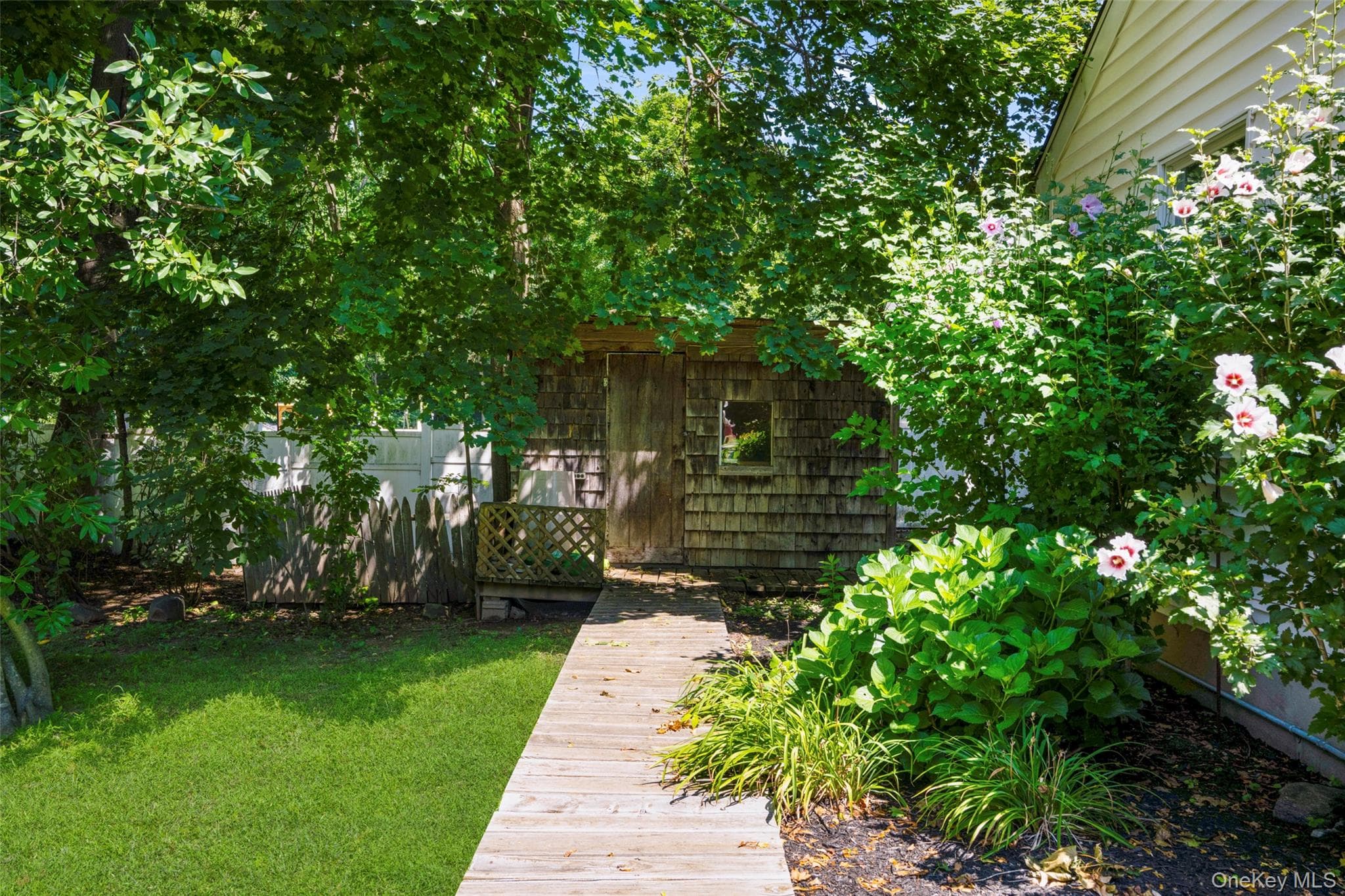 208 Woodhampton Drive thumbnail 29
