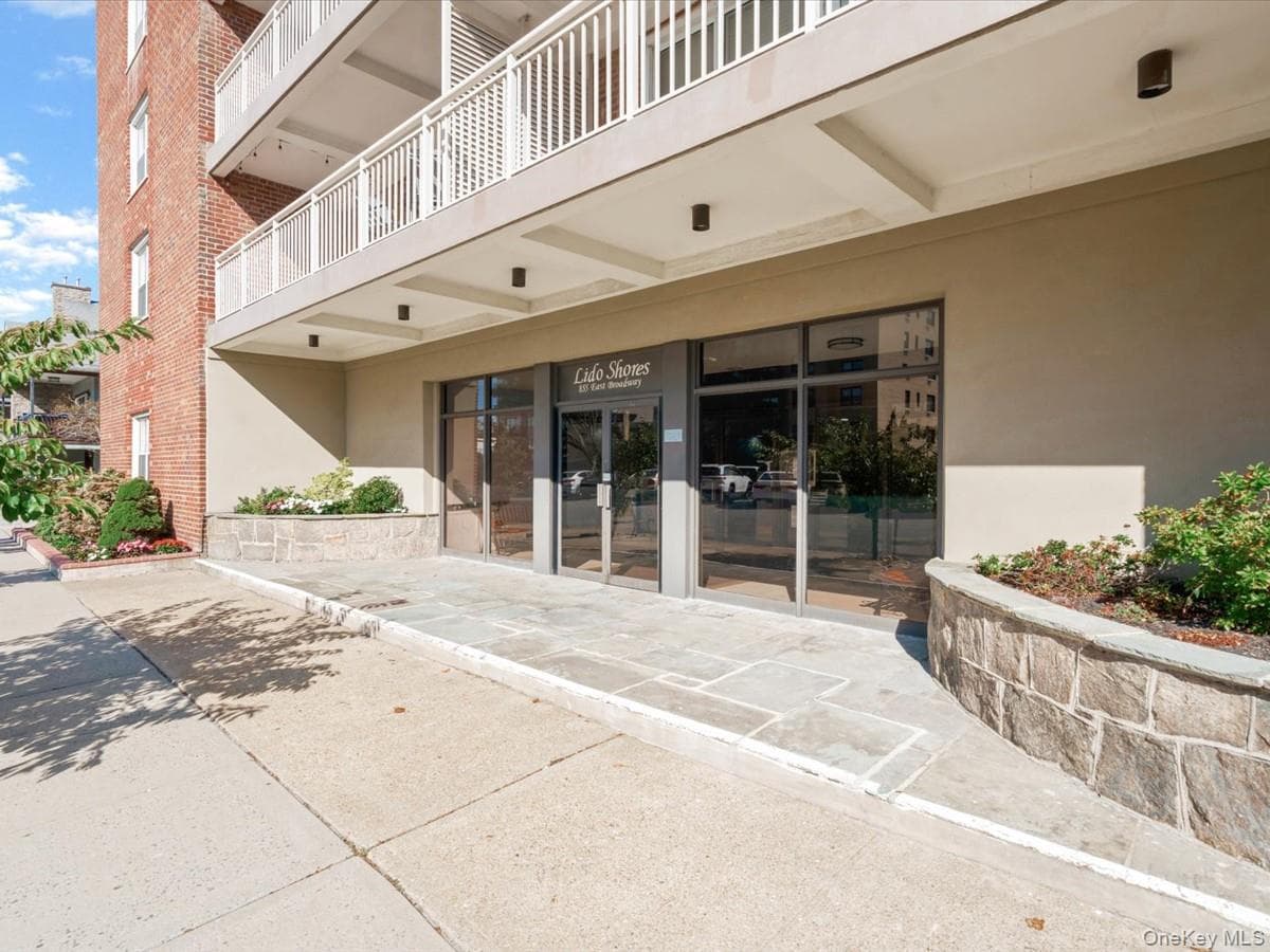 855 E Broadway Unit: 6H, Long Beach