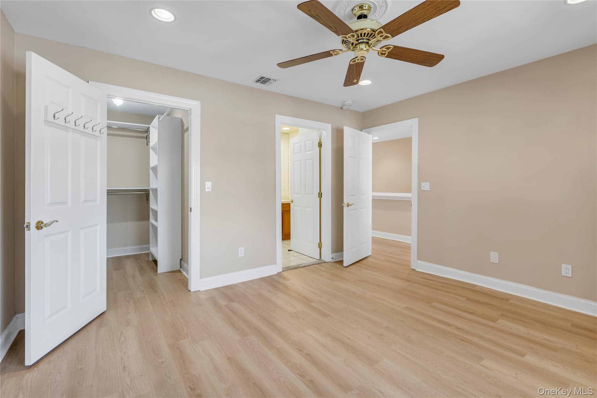 1118 Savoy Drive thumbnail 10