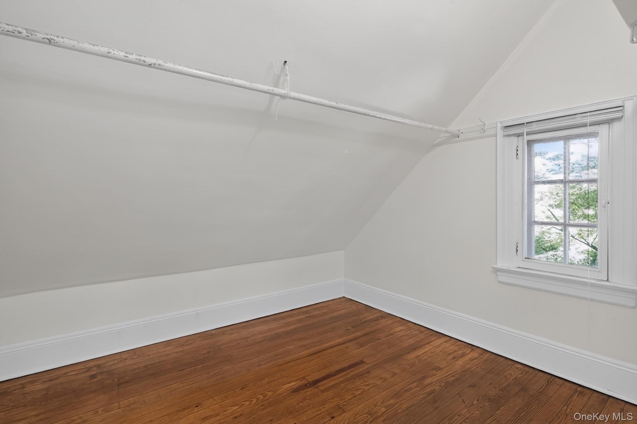 24640 Alameda Avenue thumbnail 19