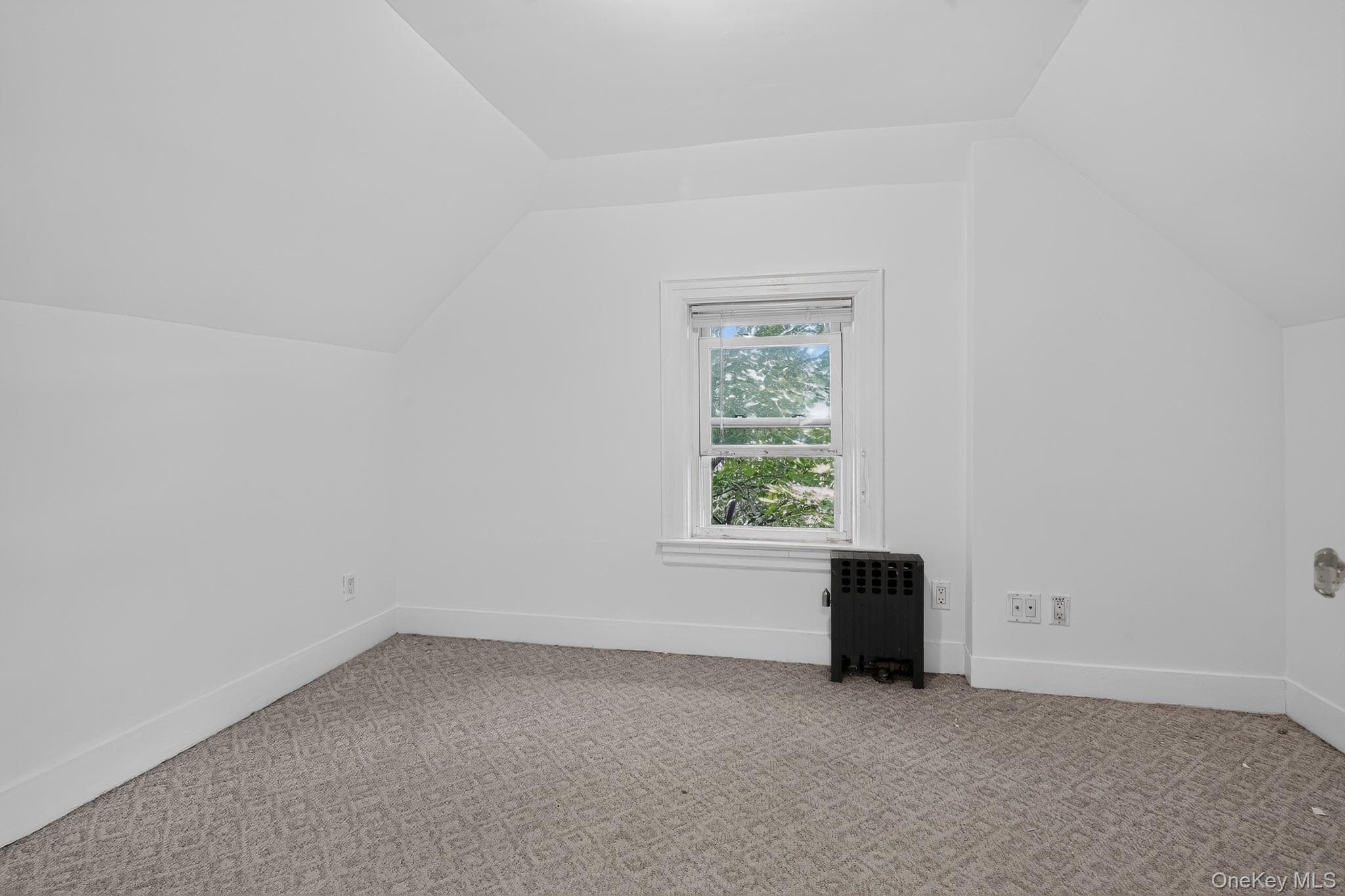 24640 Alameda Avenue thumbnail 15