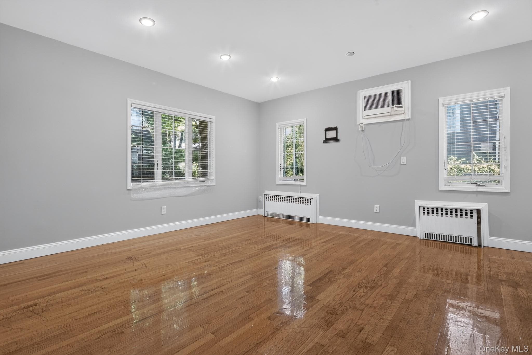 24640 Alameda Avenue thumbnail 7
