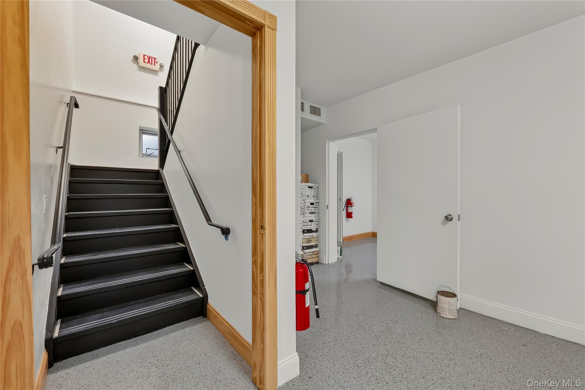 15 Kimball Avenue thumbnail 31