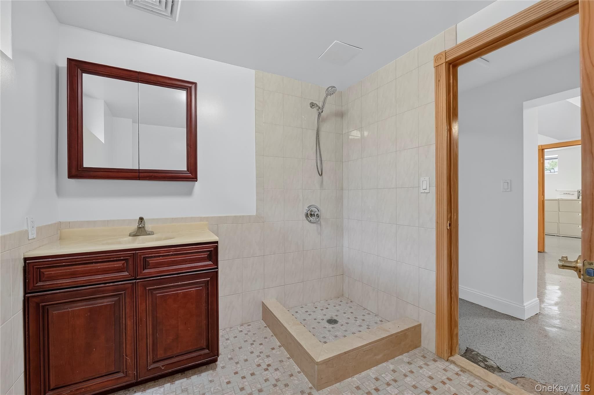 15 Kimball Avenue thumbnail 30