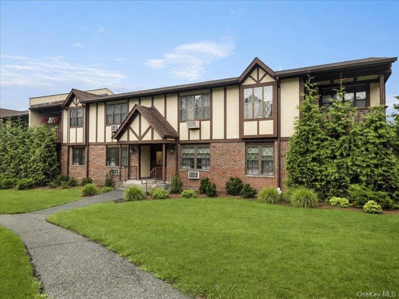 494 Sierra Vista Lane thumbnail 3