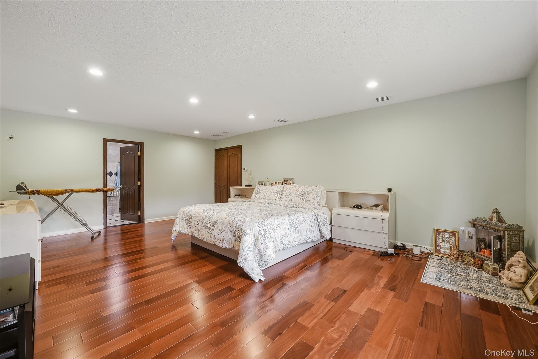10 Deforest Court thumbnail 19