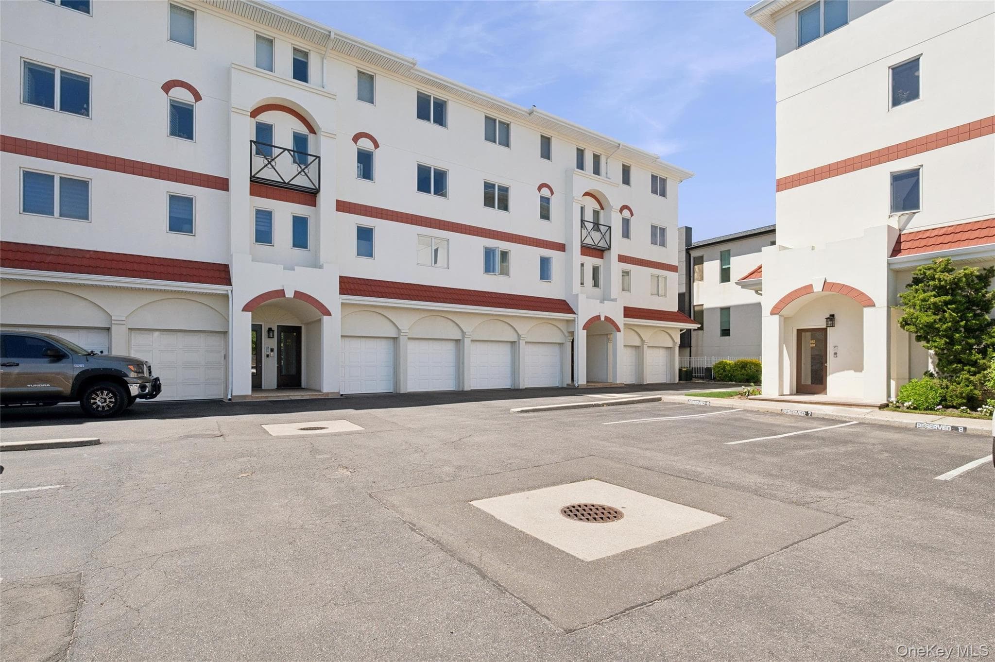 452 Oceanfront Unit: 102, Long Beach
