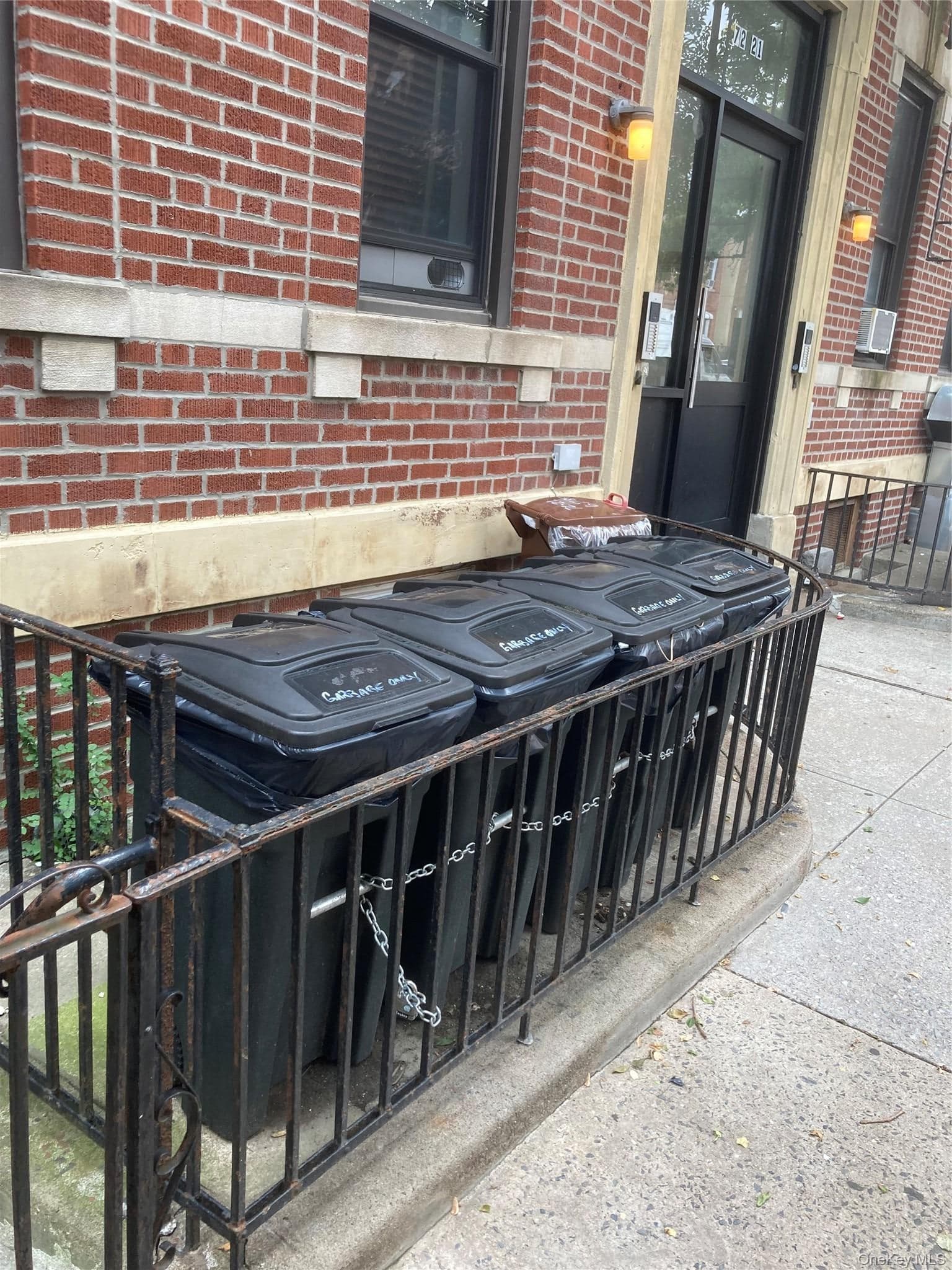 7221 67th Street thumbnail 4