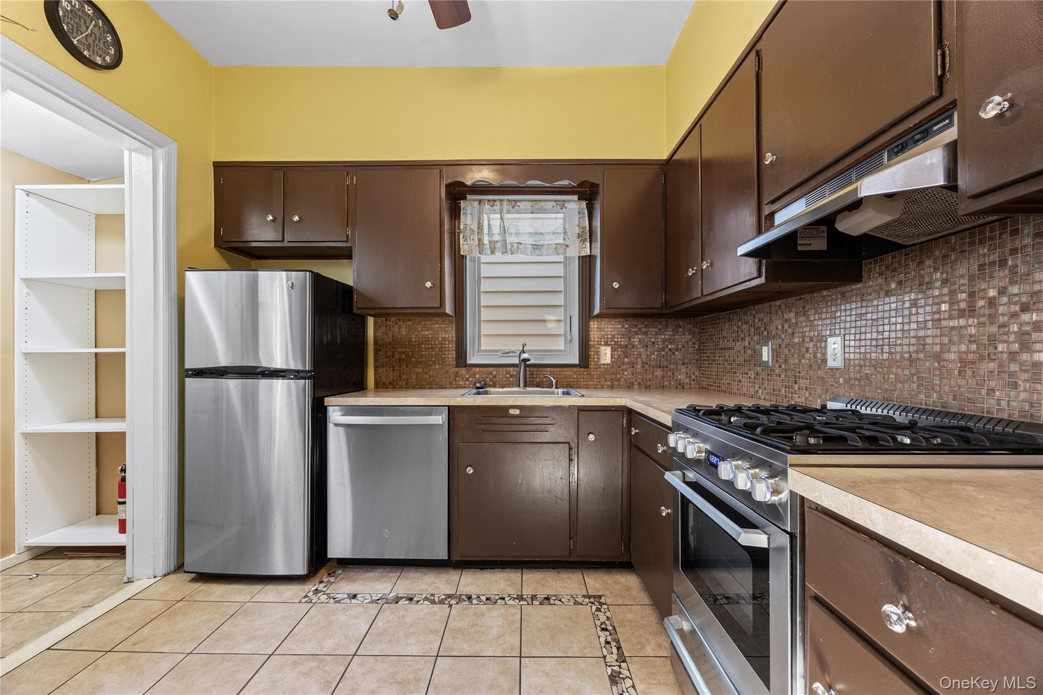 104 Fordham Street Unit: 1 thumbnail 10