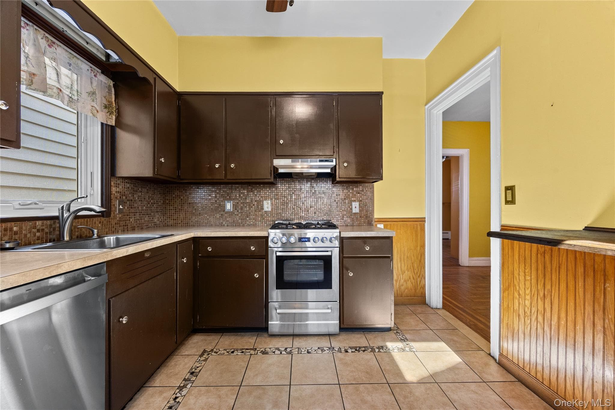 104 Fordham Street Unit: 1 thumbnail 9