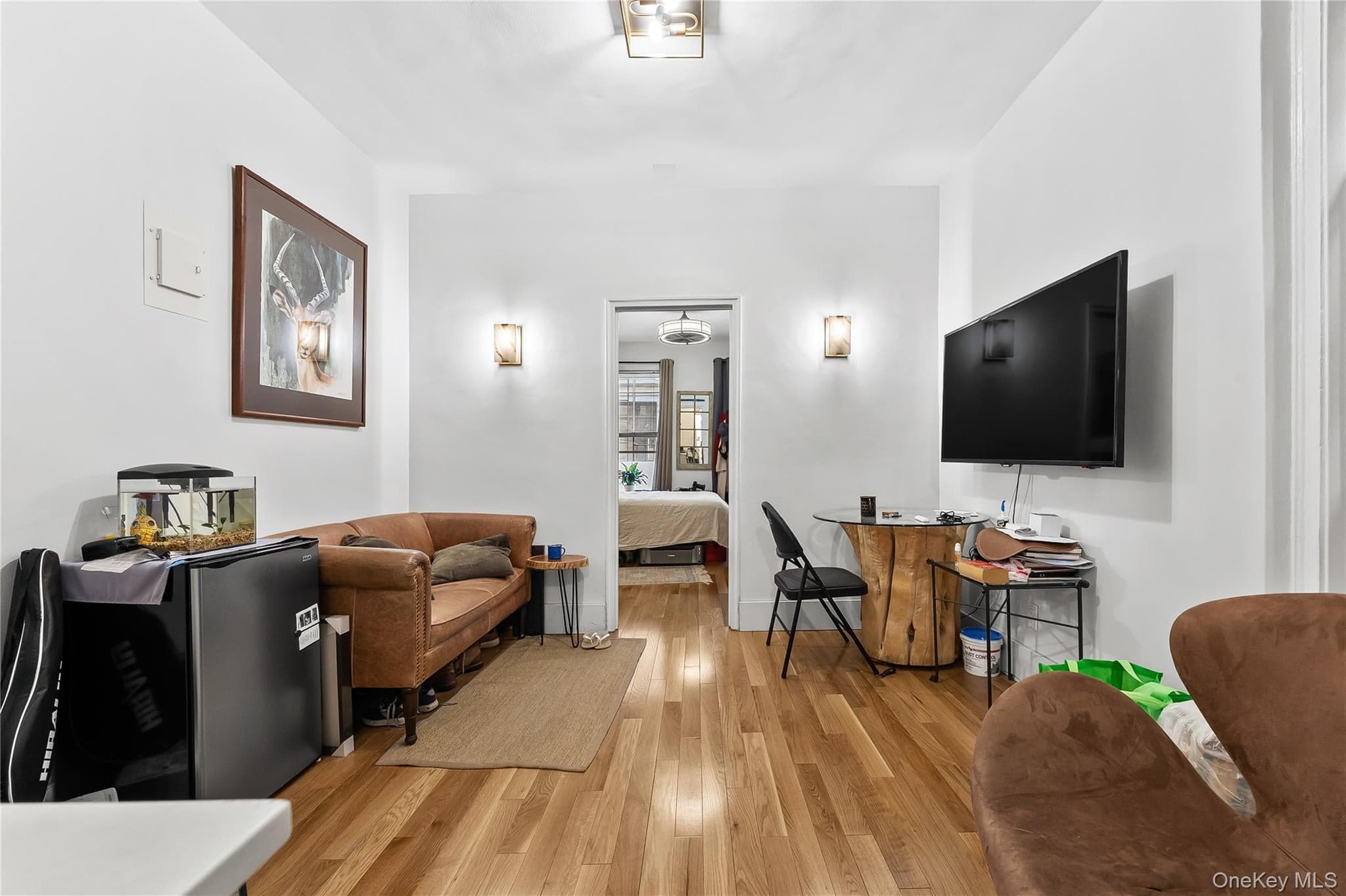 228 W 17th Street Unit: 2A, New York (manhattan)
