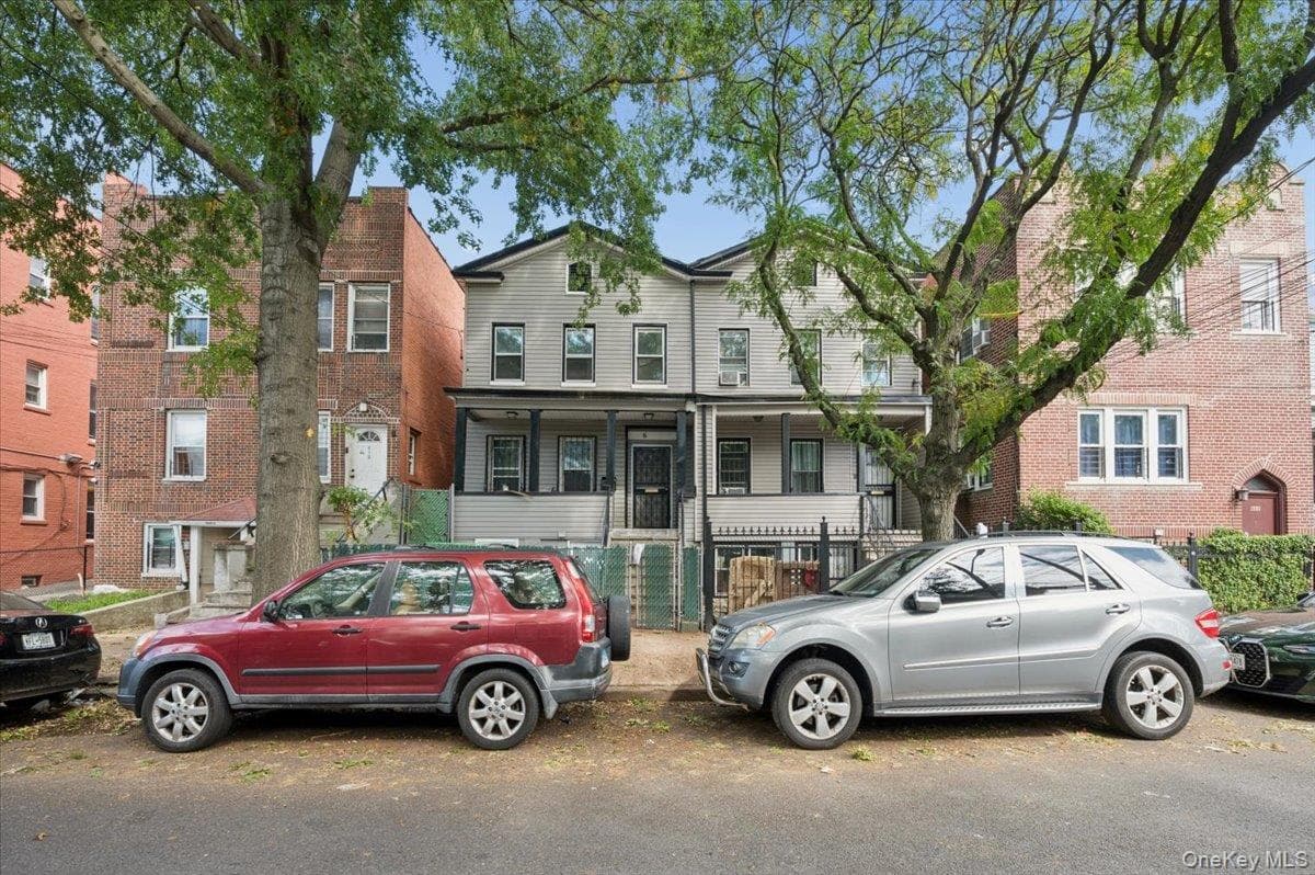 681 E 240th Street thumbnail 17