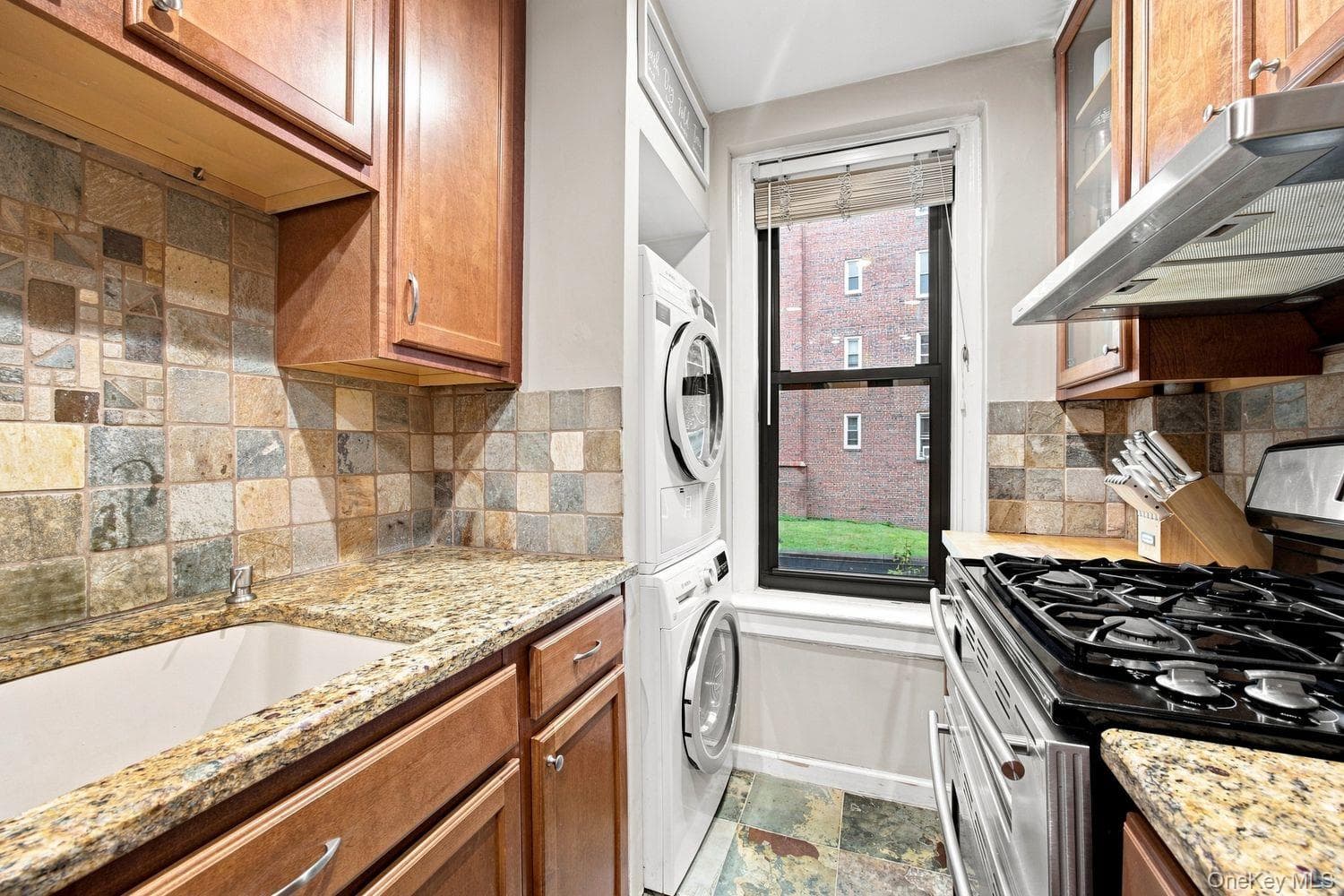246 Bronxville Road Unit: i2 thumbnail 6