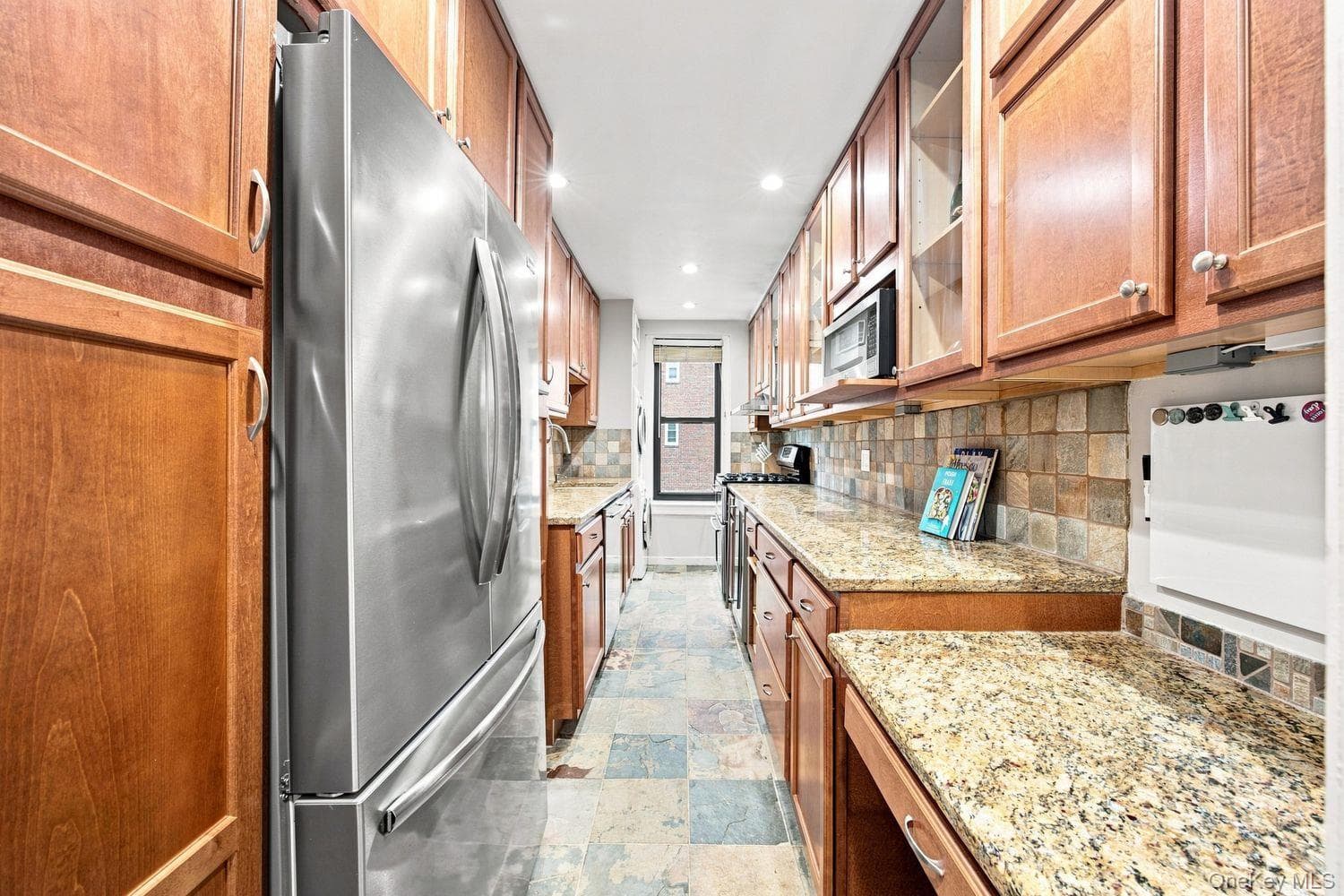 246 Bronxville Road Unit: i2 thumbnail 4