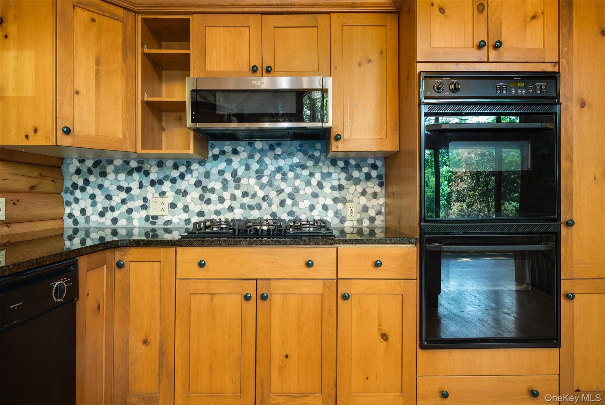 135 Sparrowhawk Lake Road thumbnail 15