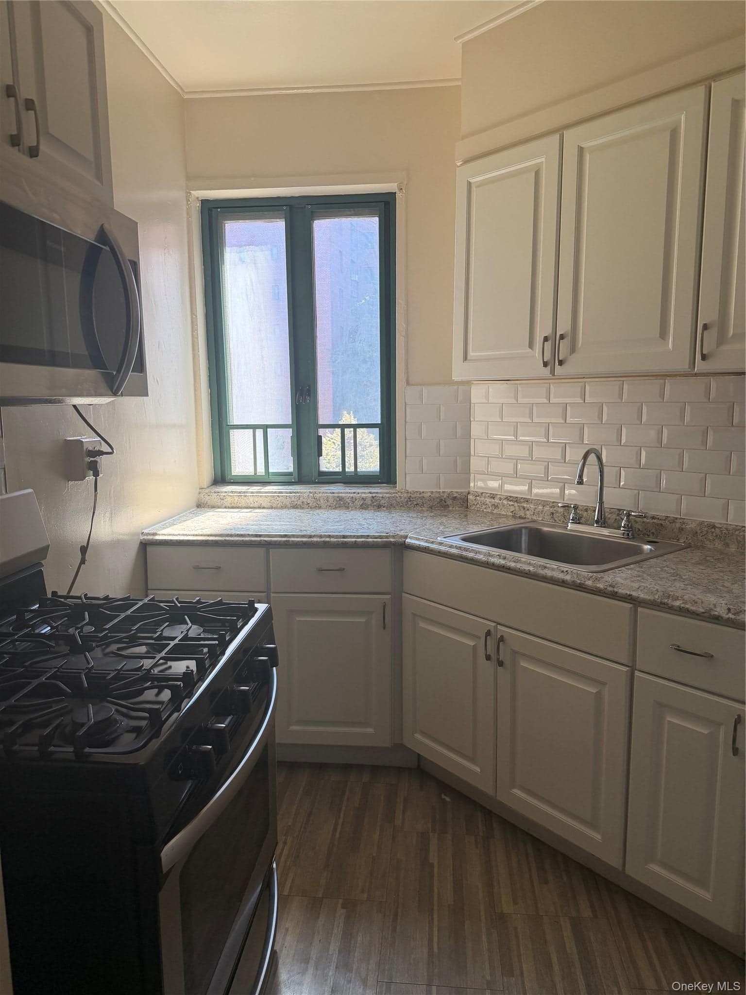 1641 Metropolitan Avenue Unit: 3H thumbnail 3