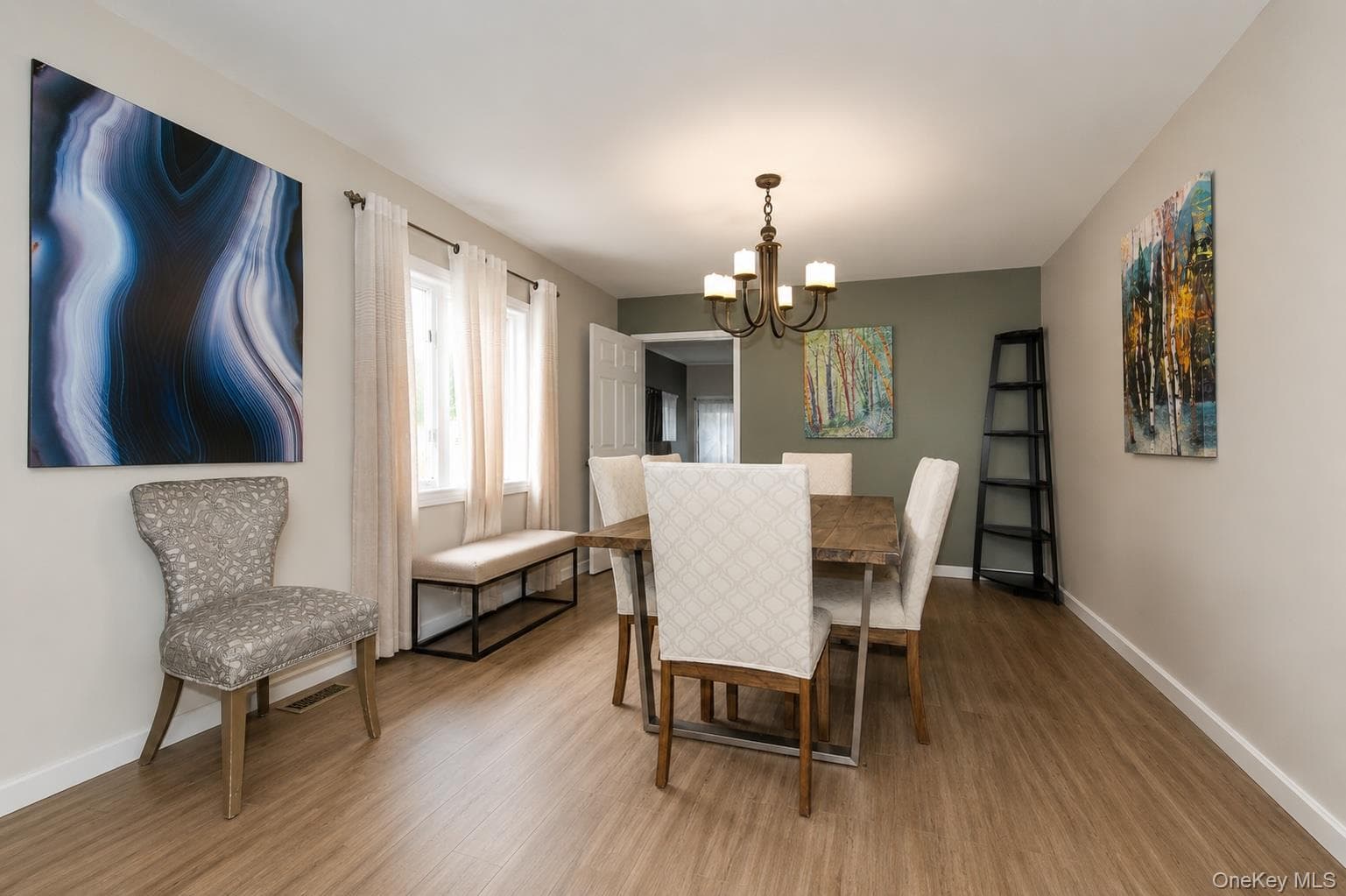 8015 Little Neck Parkway thumbnail 17