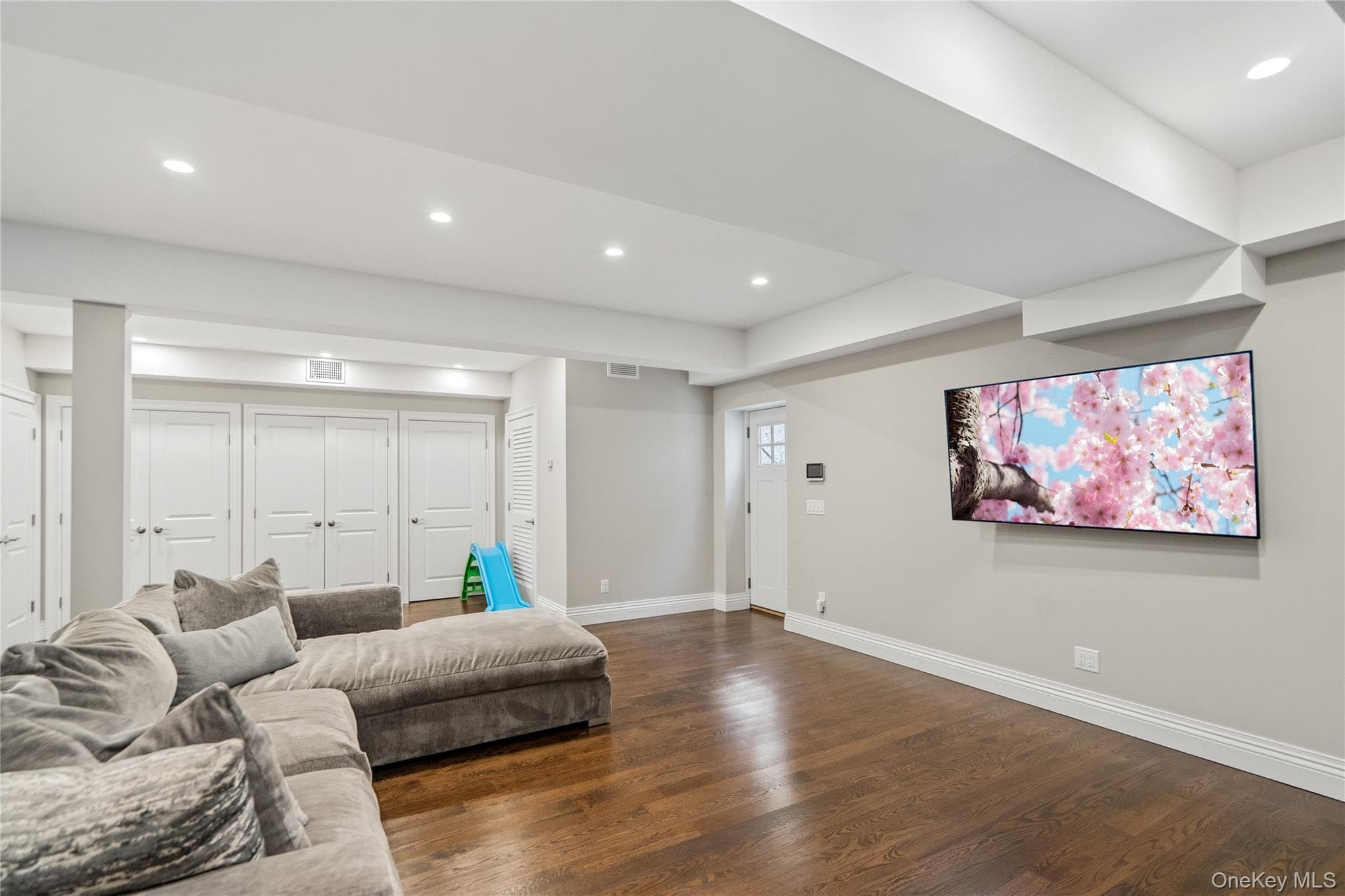 55 Belmont Circle thumbnail 24