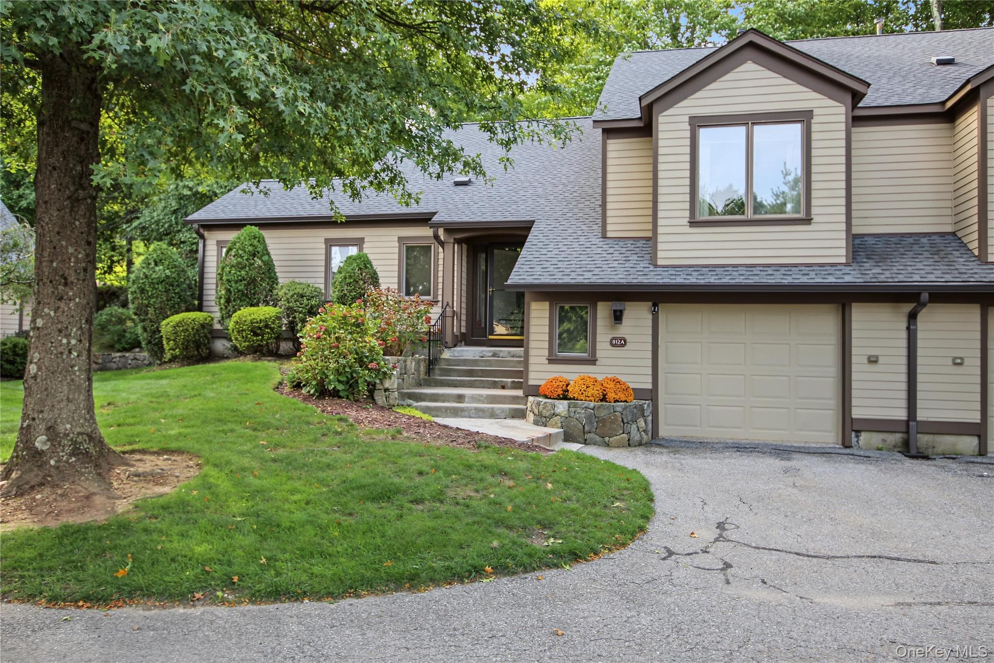812 Heritage Hills HLS Unit: A, Somers