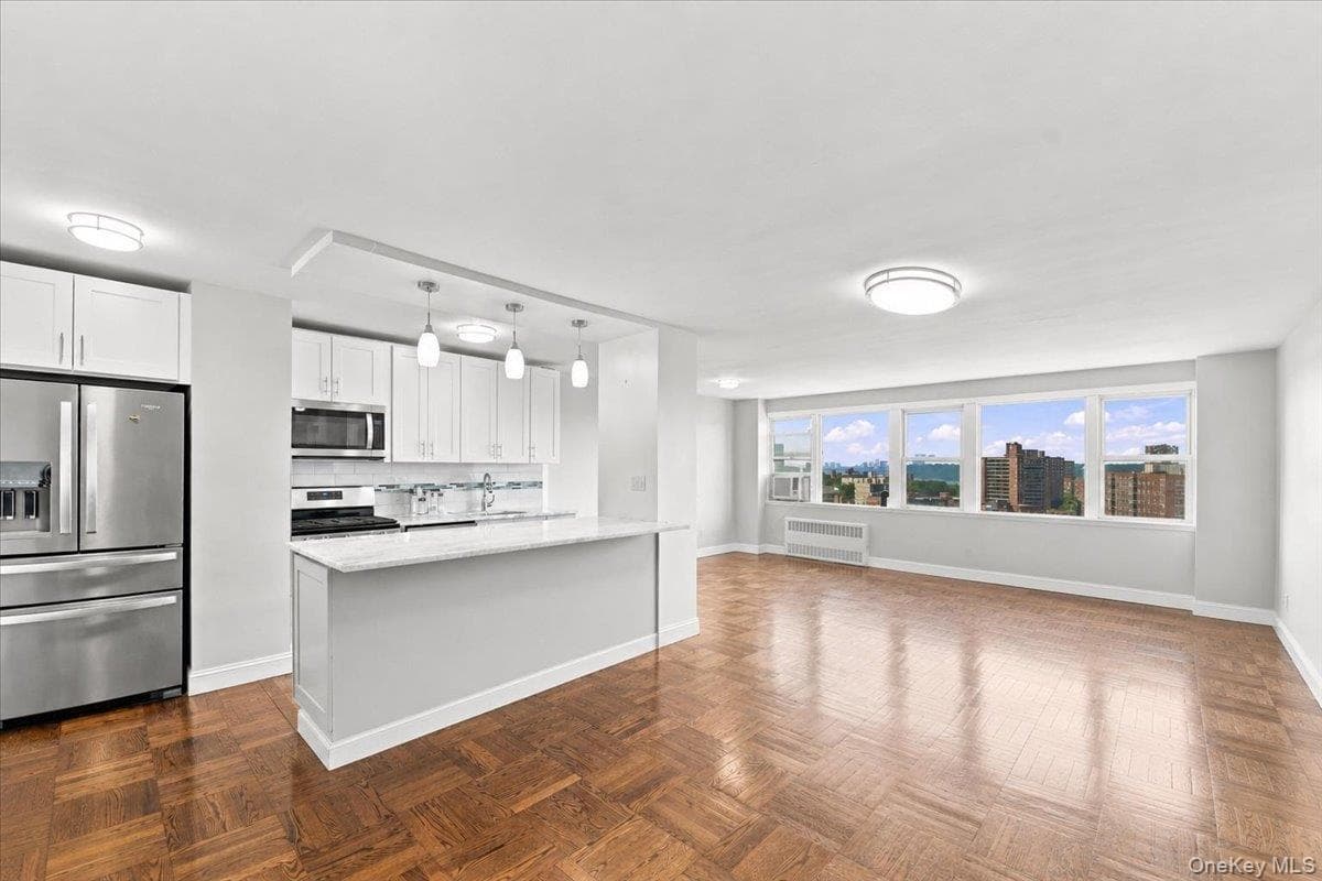 4525 Henry Hudson Parkway Unit: B1212 thumbnail 5