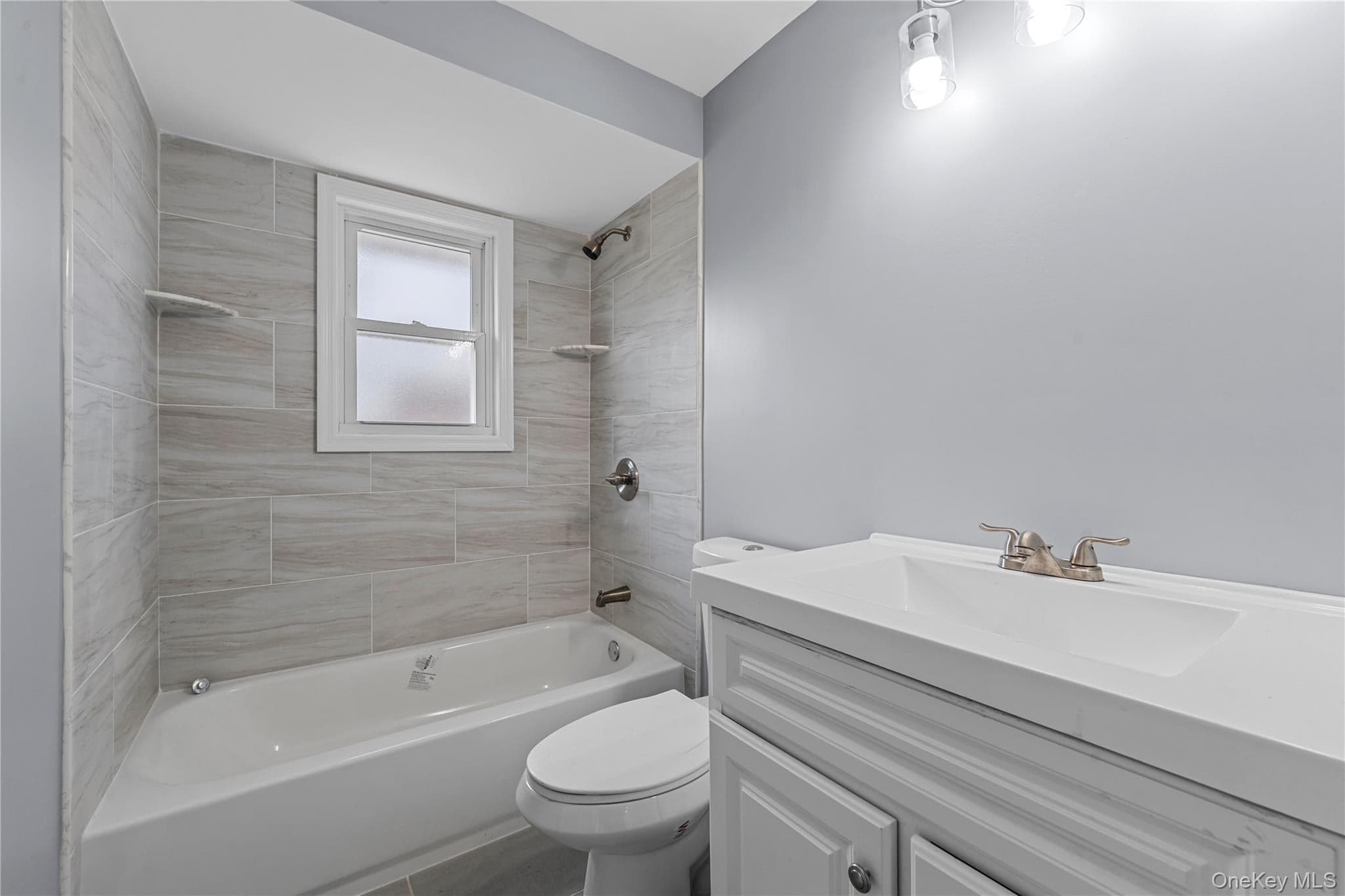 474 Roy Street thumbnail 10