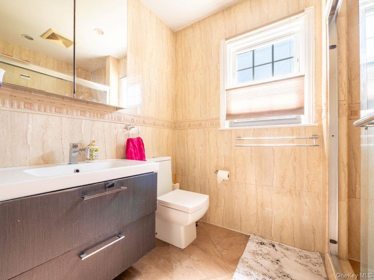295 Ivy Avenue thumbnail 13