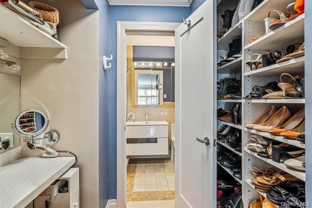 18-05 215th Street Unit: 12F thumbnail 16