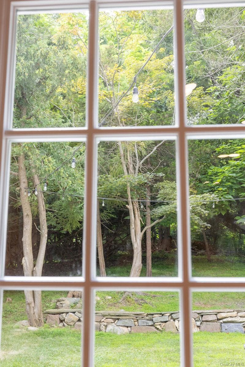 592 Landing Avenue thumbnail 24