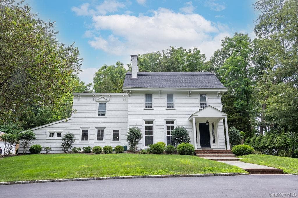 592 Landing Avenue thumbnail 2