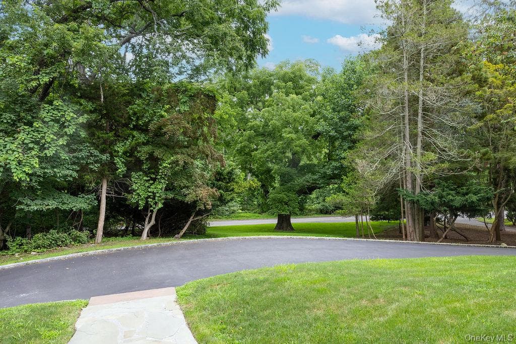592 Landing Avenue thumbnail 5