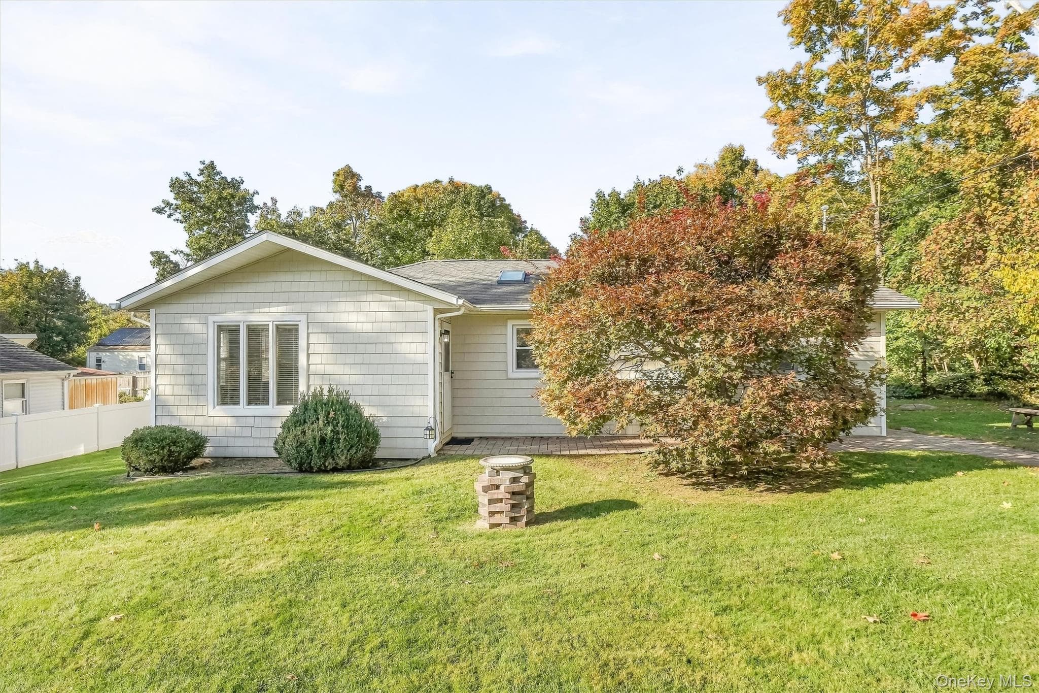 40 Huguenot Road photo 1