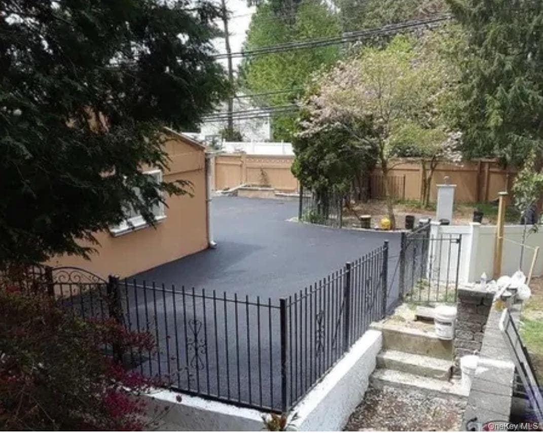 445 W Hartsdale Avenue thumbnail 12