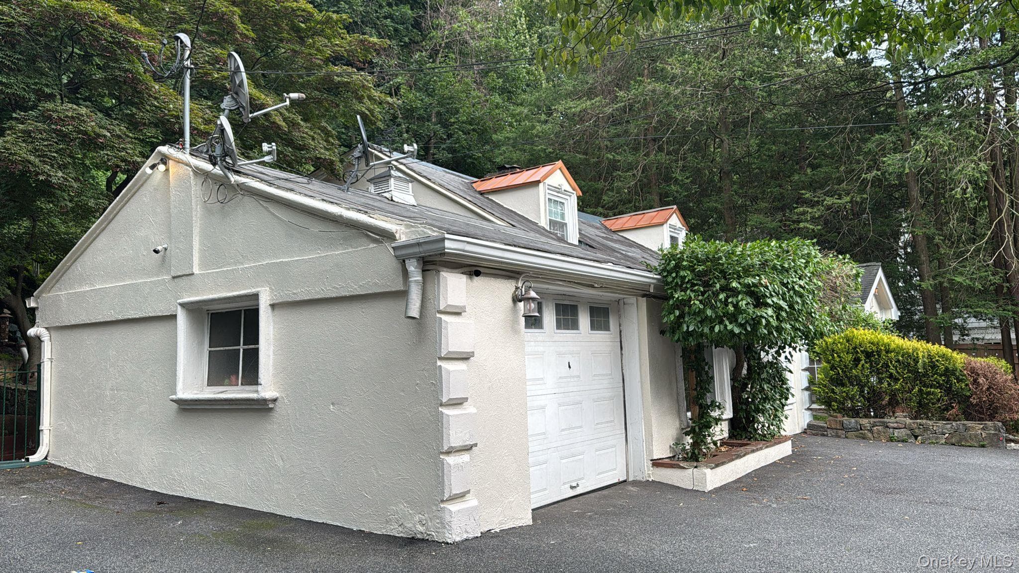 445 W Hartsdale Avenue thumbnail 7