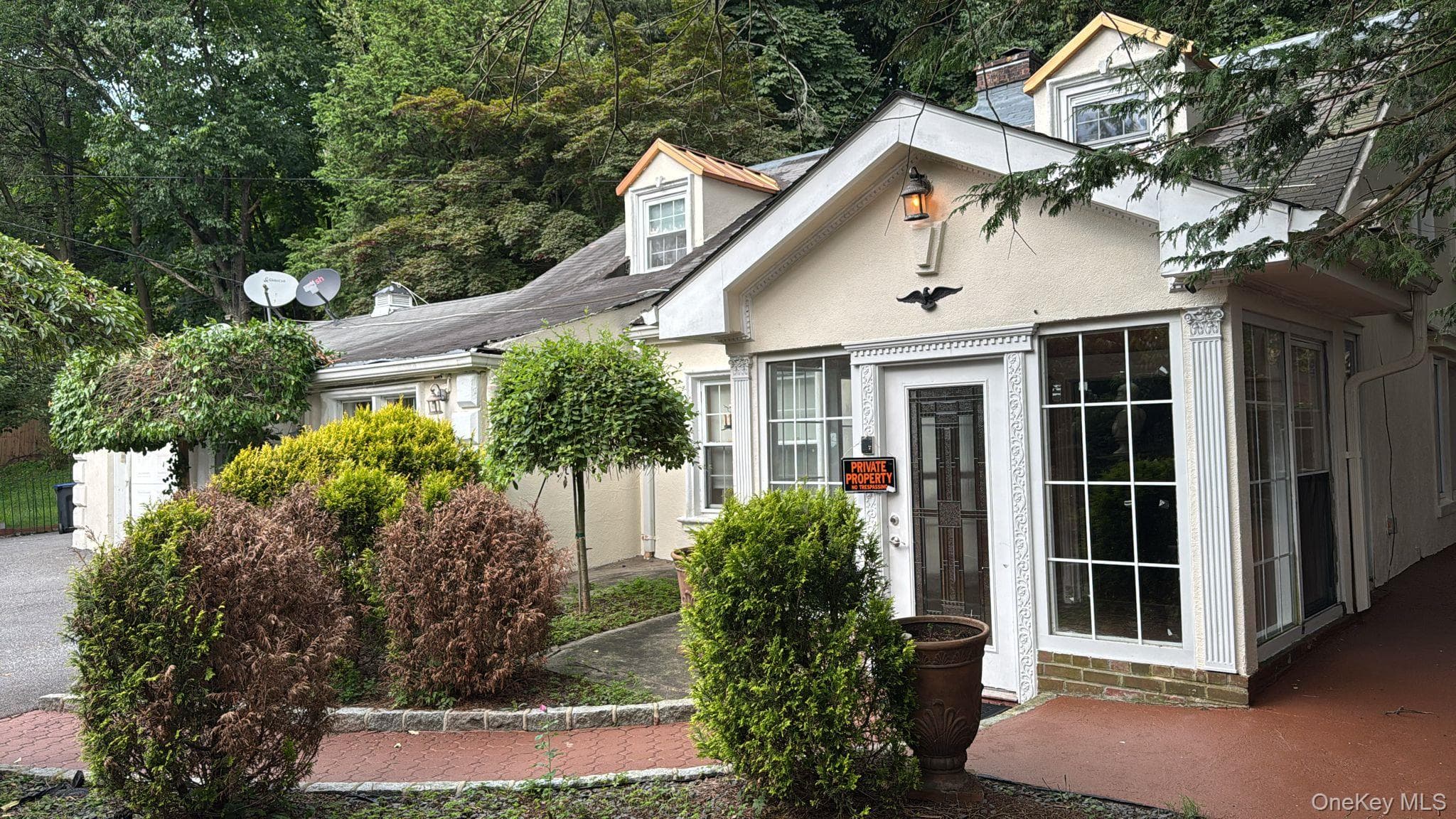 445 W Hartsdale Avenue thumbnail 3