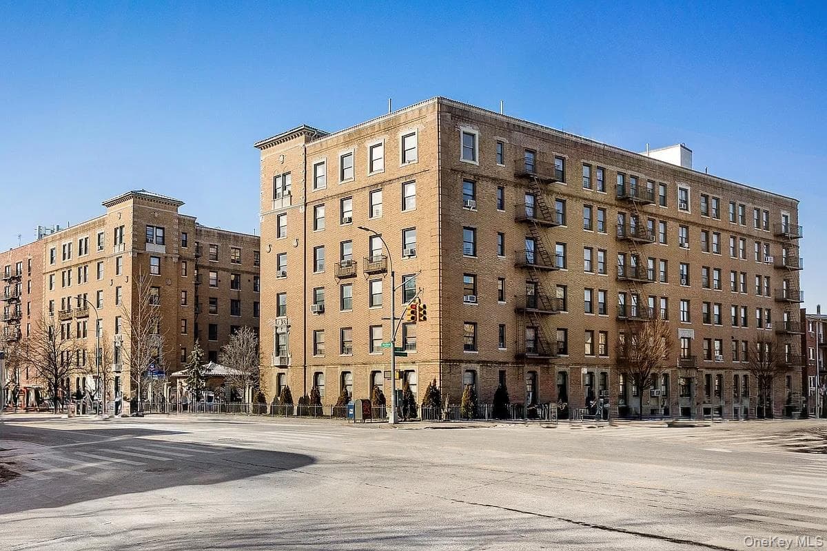 148-09 Northern Boulevard Unit: 5K, Flushing
