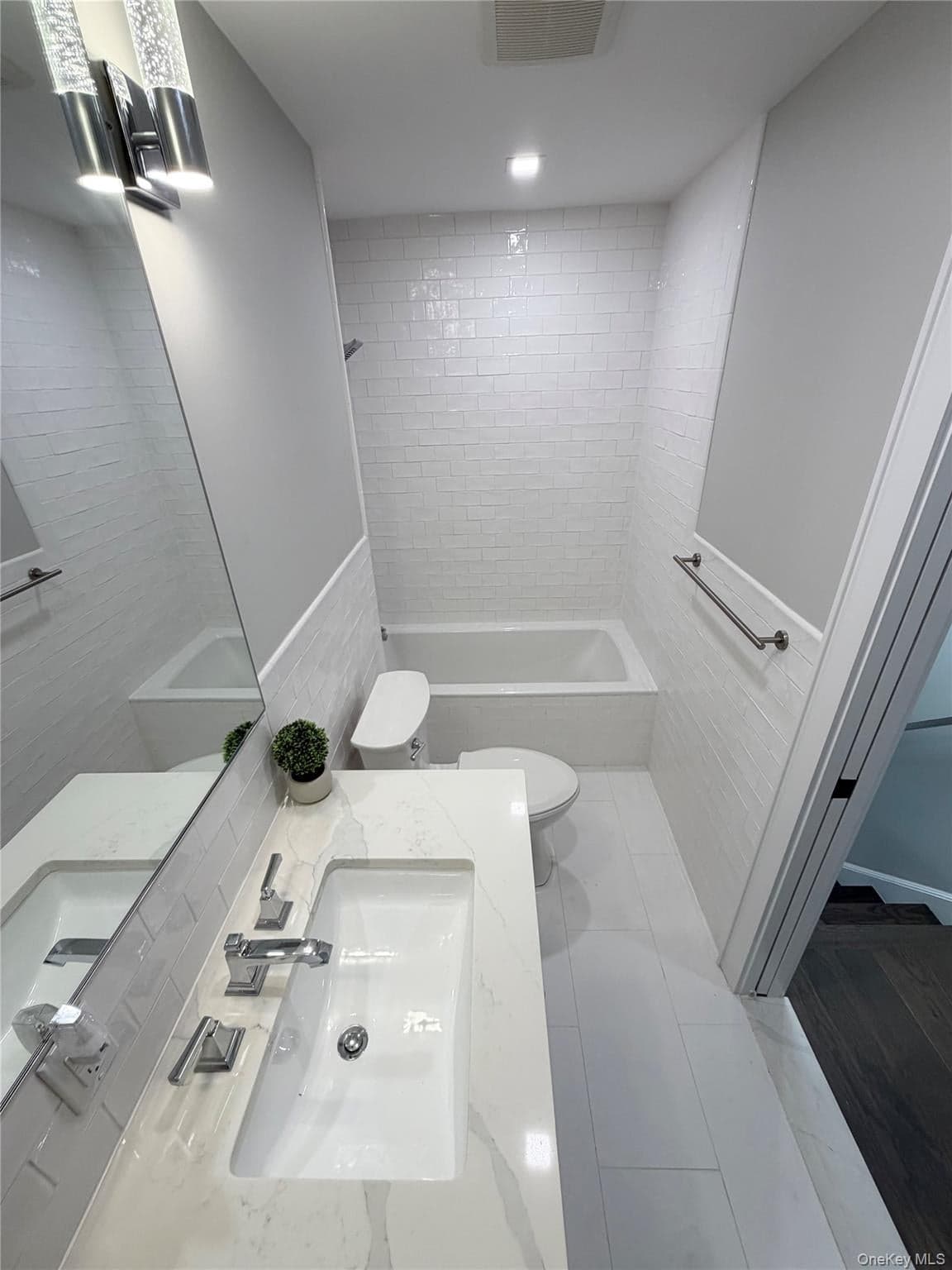 15419 Riverside Drive Unit: 24B thumbnail 18