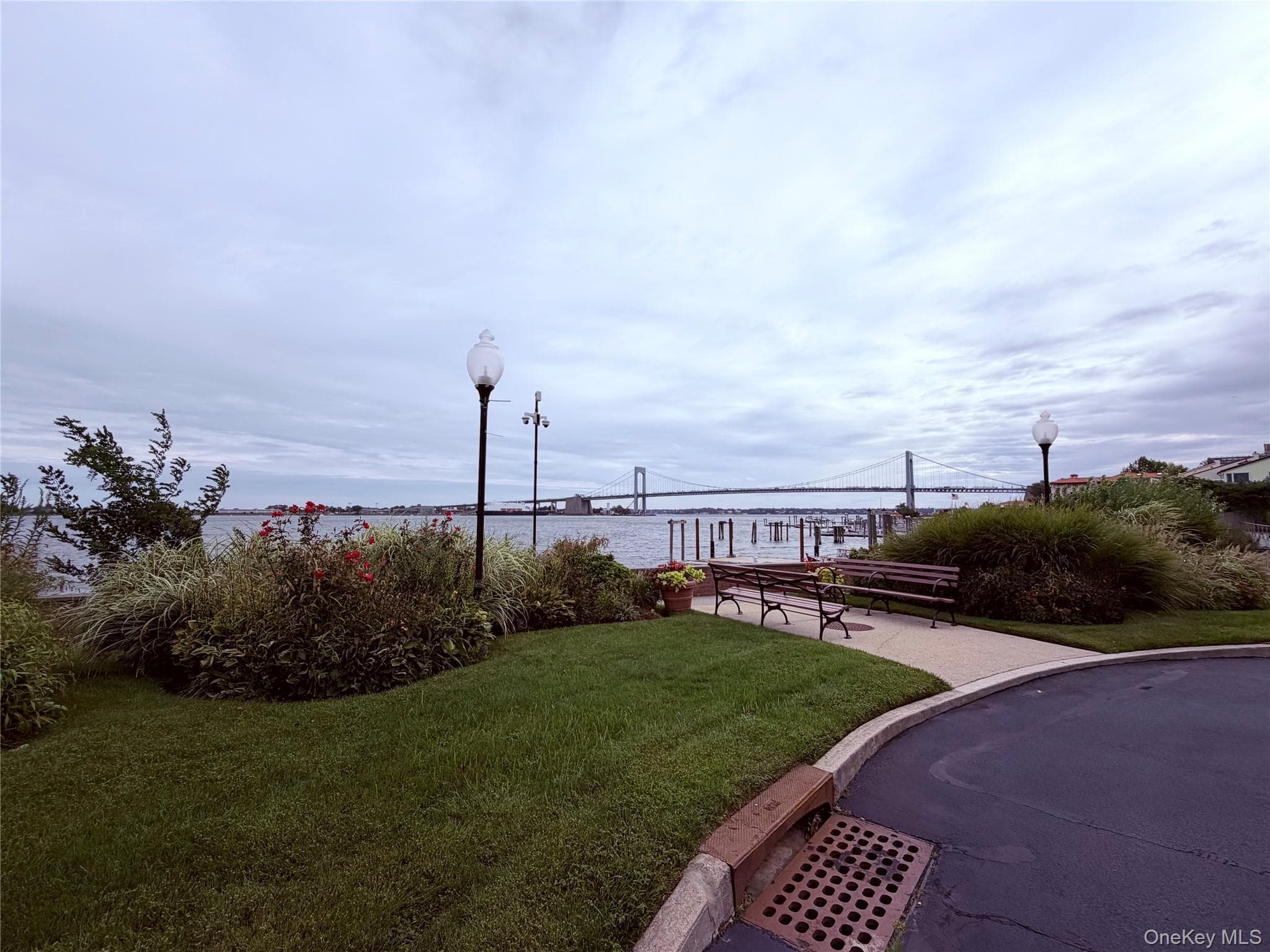 15419 Riverside Drive Unit: 24B thumbnail 5