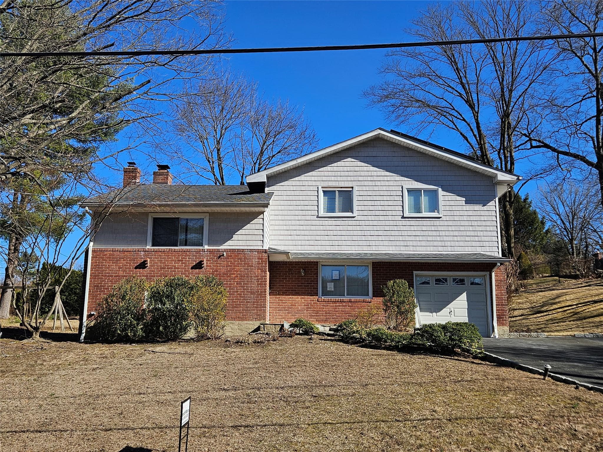 92 Sherman Avenue photo 1