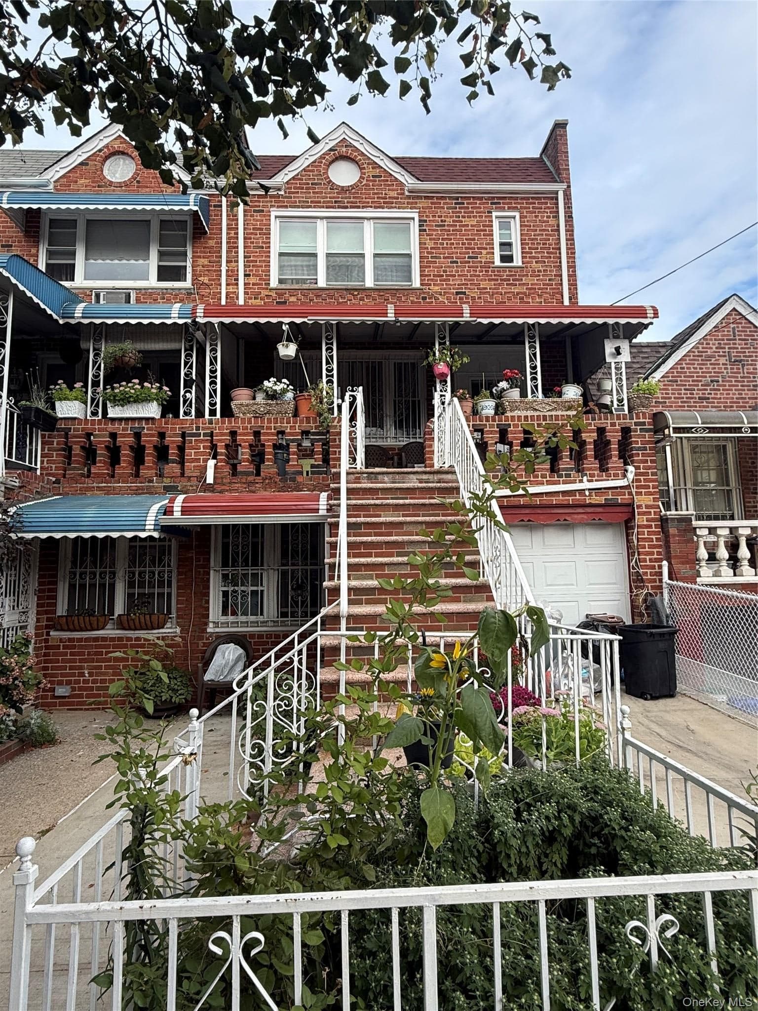 201 E 59th Street thumbnail 2