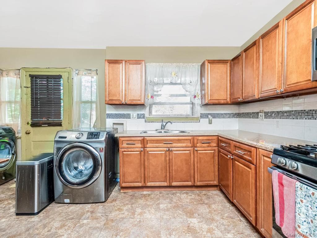 3410 Gunther Avenue thumbnail 6