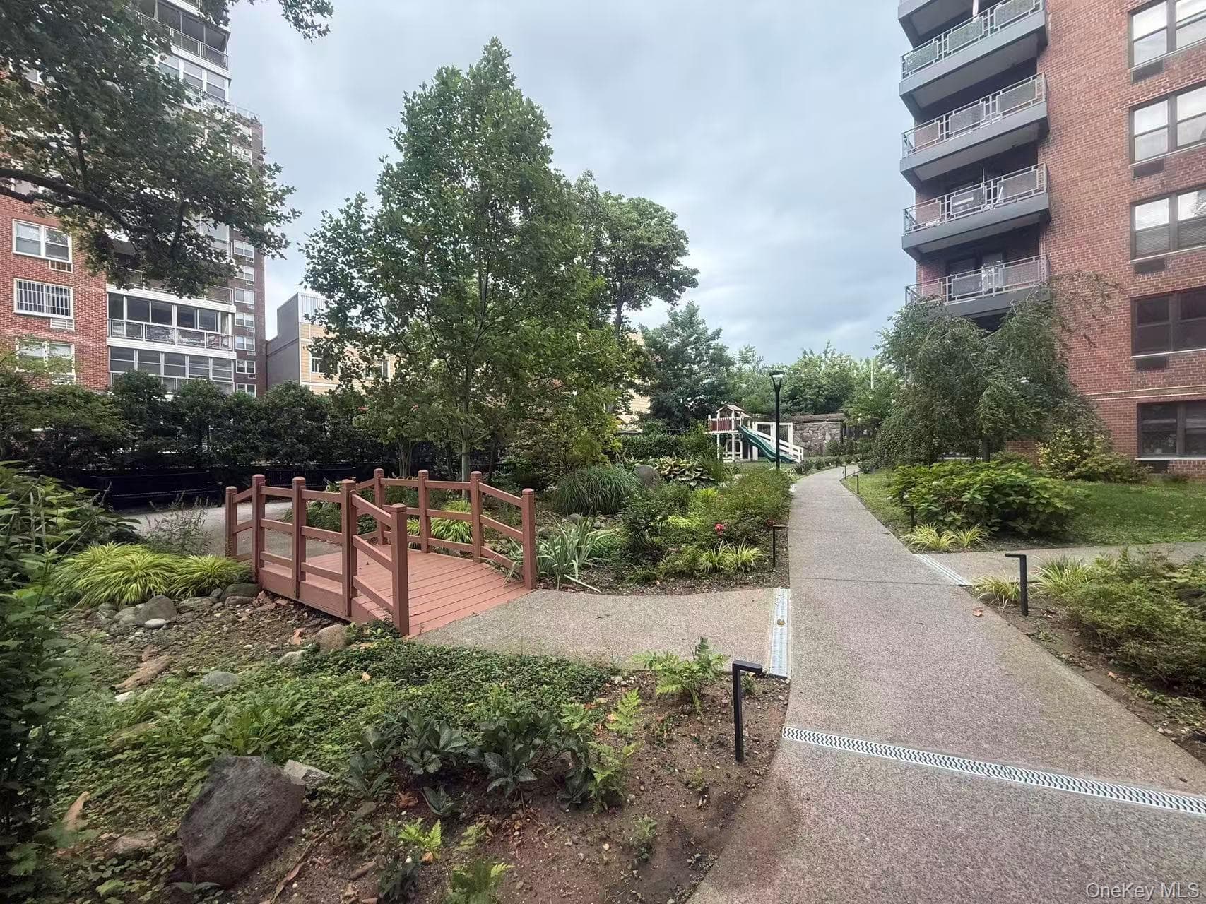 8710 51st Avenue Unit: 3H, Elmhurst