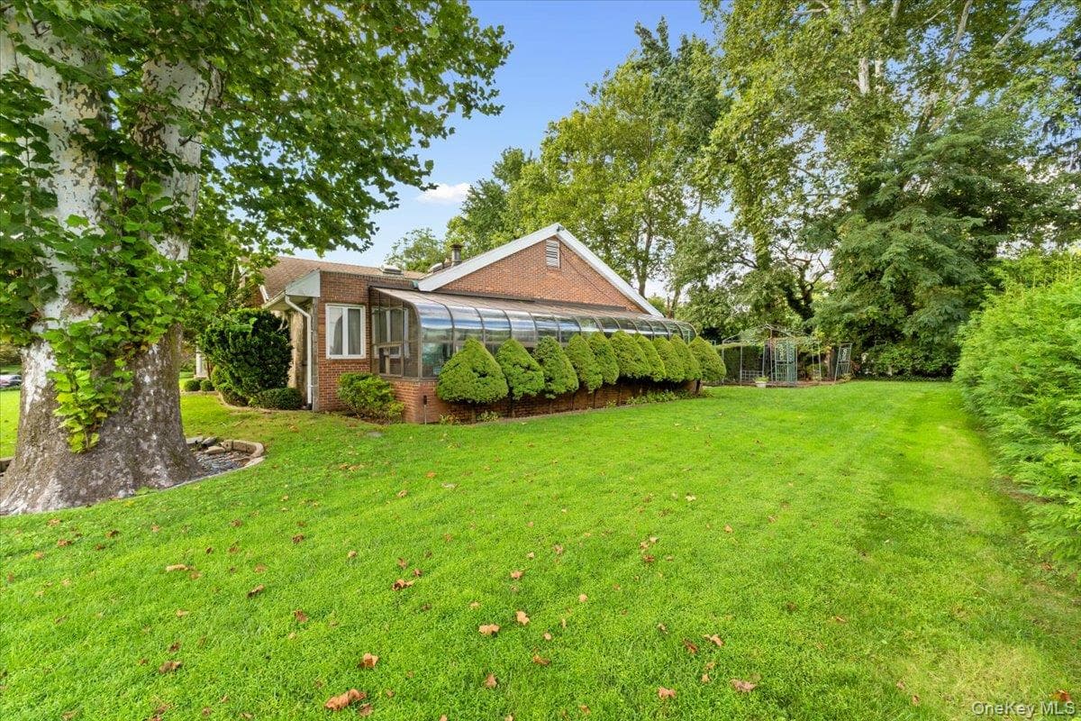 15 Hillcrest Drive thumbnail 3