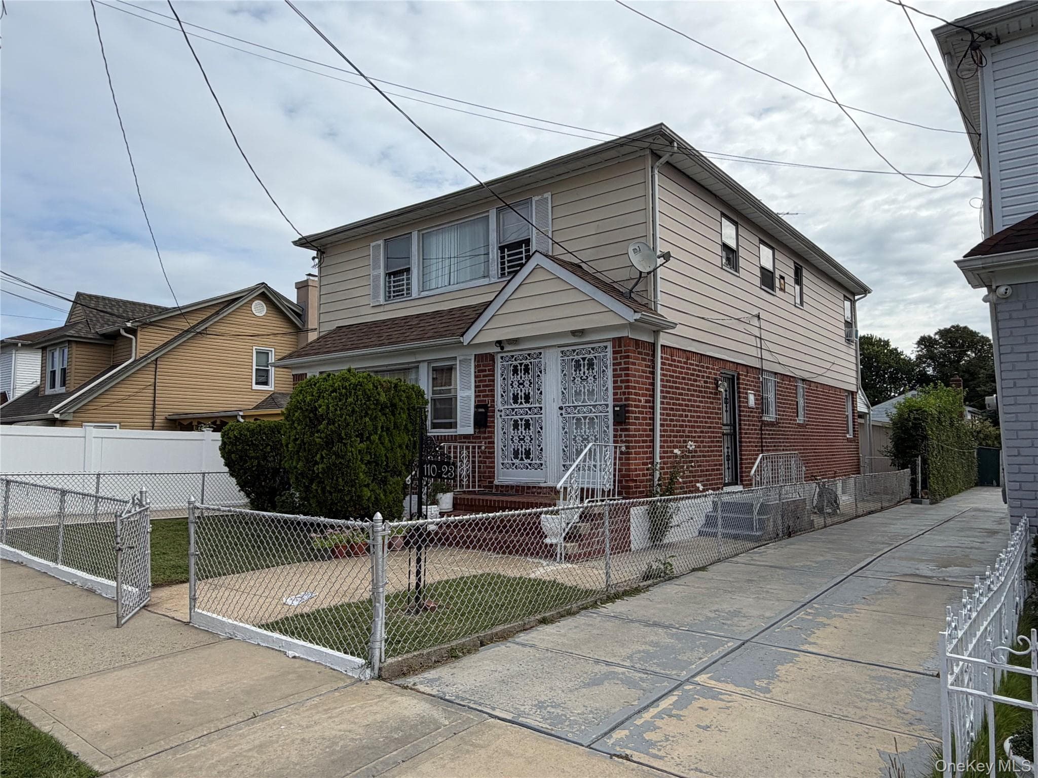110-23 Monterey Street thumbnail 2