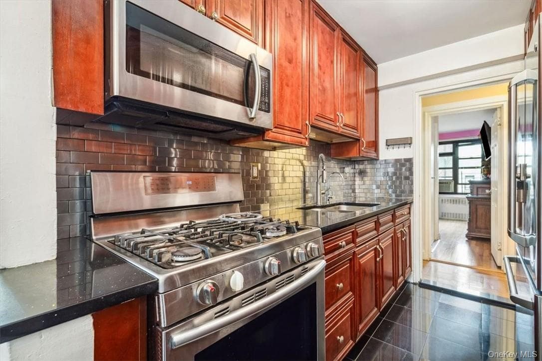 2835 Webb Avenue Unit: 6C thumbnail 14
