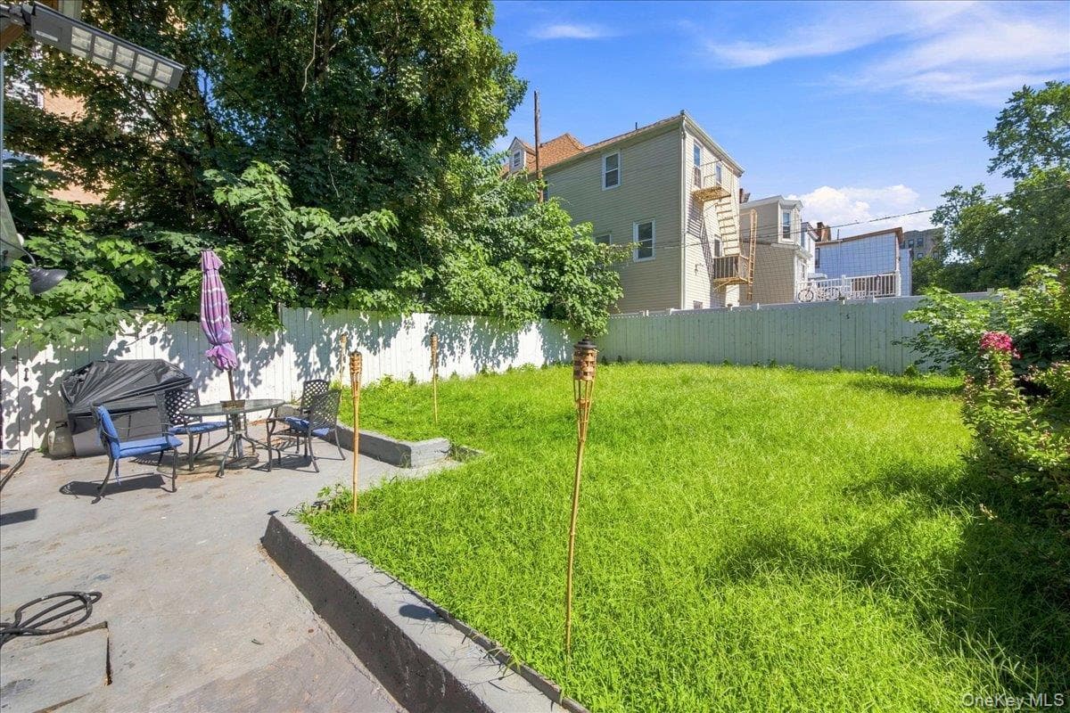 356 Riverdale Avenue Unit: 1 thumbnail 31