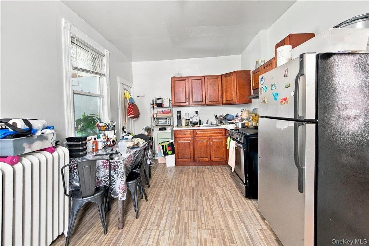 356 Riverdale Avenue Unit: 1 thumbnail 15