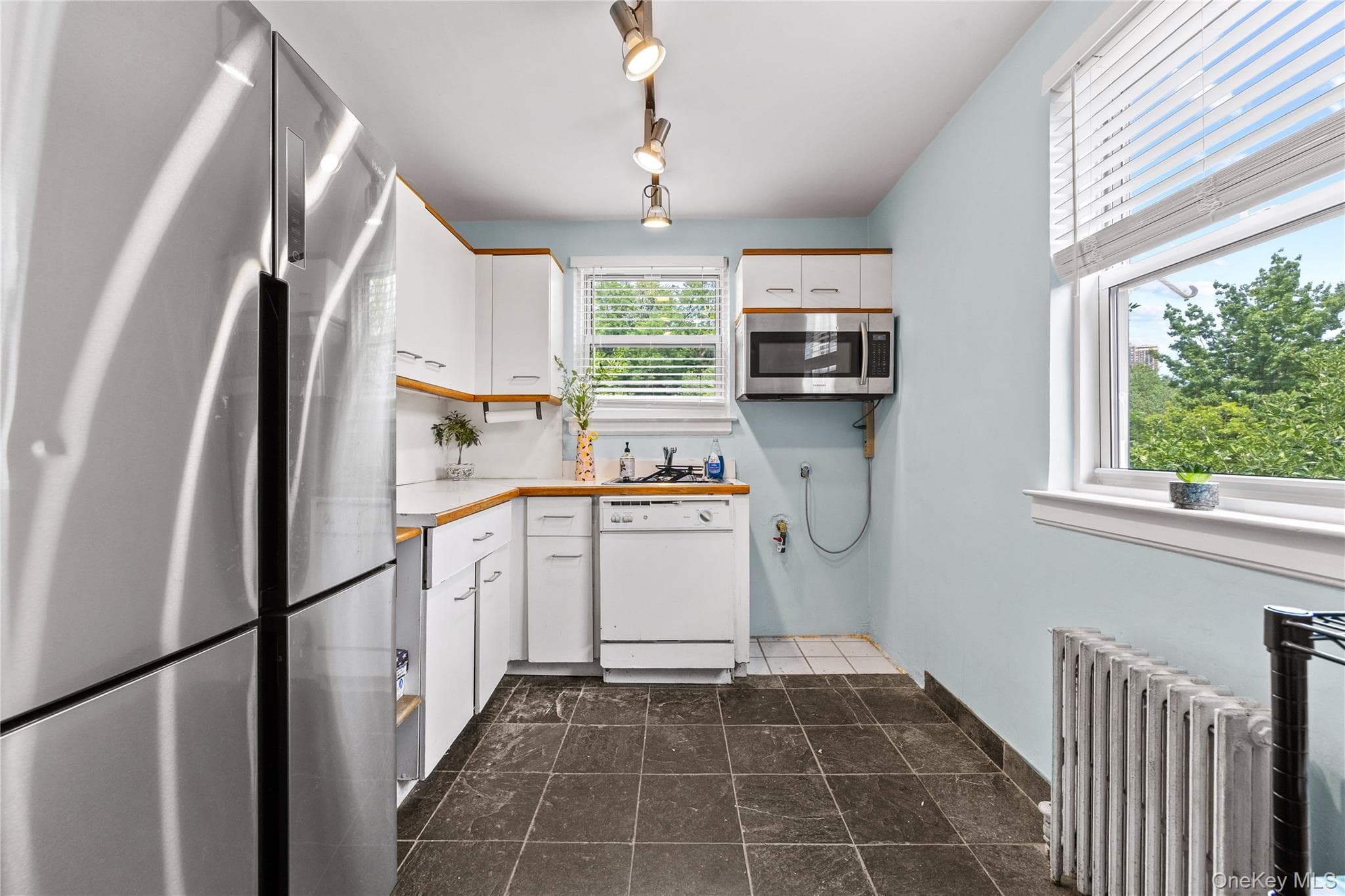 70-45B 260th Street Unit: B thumbnail 4