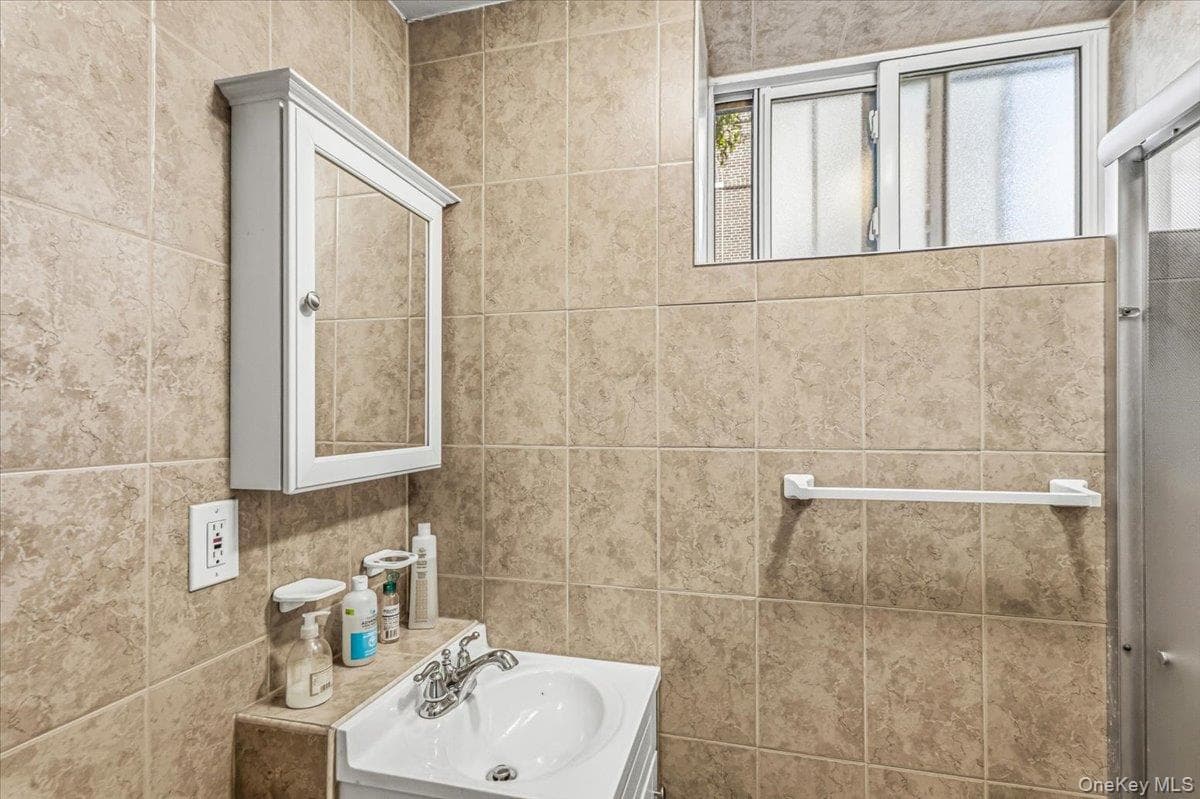 6409 Catalpa Avenue thumbnail 28