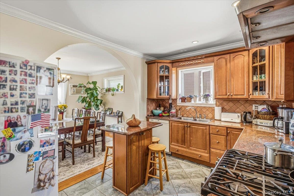 6409 Catalpa Avenue thumbnail 7