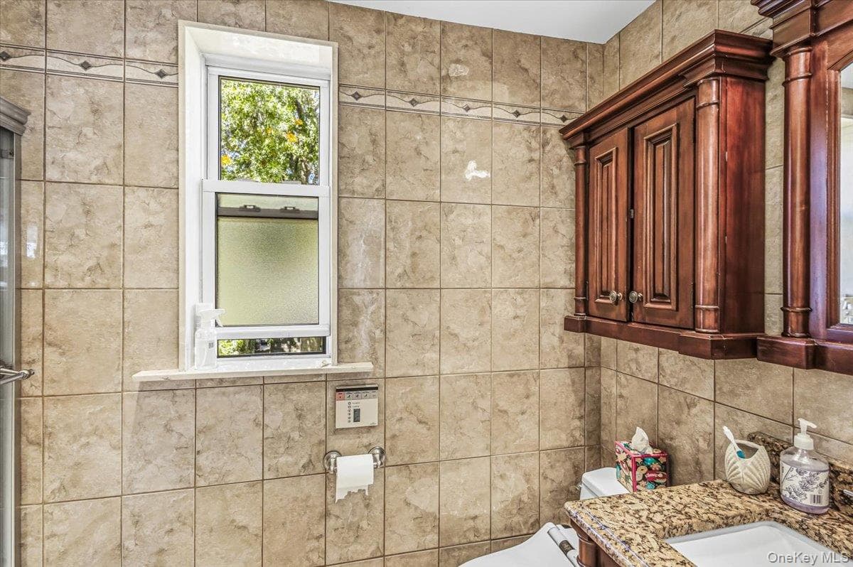 6409 Catalpa Avenue thumbnail 19